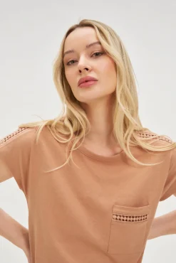 Bluzki Brązowe|Bluzki Bawełniane>Moodo Bawełniany t-shirt z kieszonką brązowy
