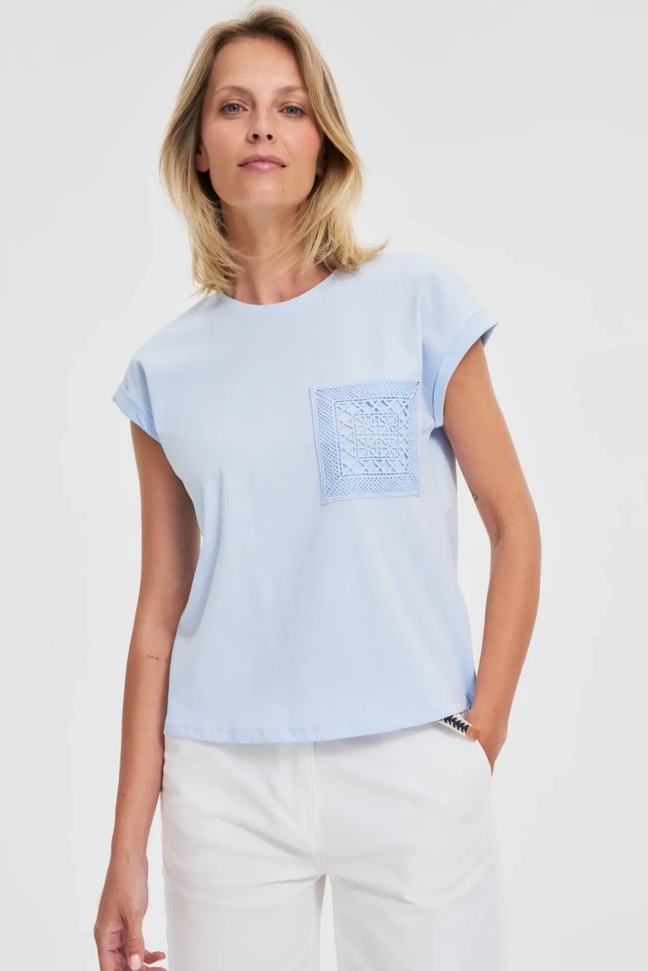 Bluzki Bawełniane|Bluzki Z Krótkim Rękawem>Moodo Bawełniany t-shirt z kieszonką błękitny