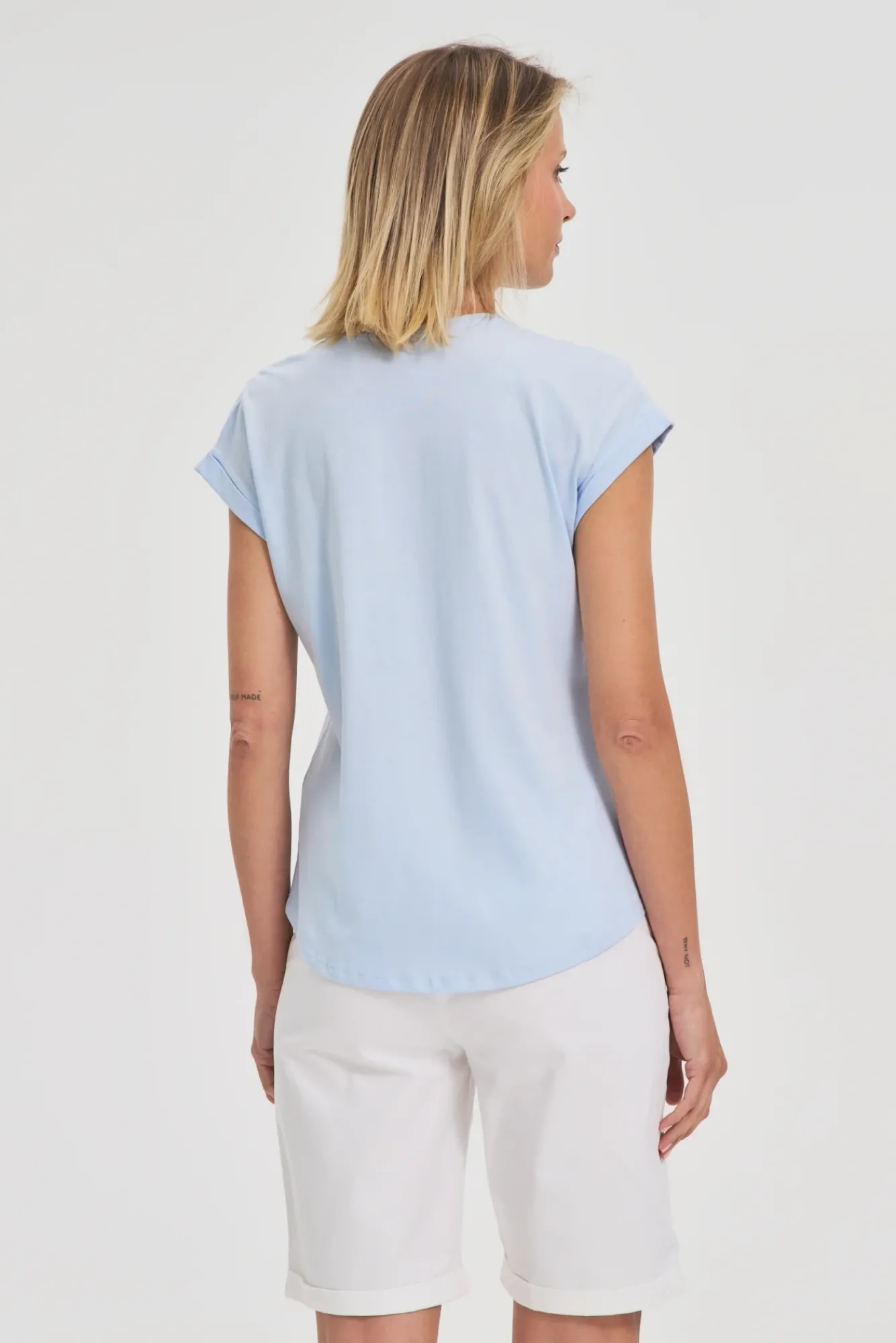 Bluzki Bawełniane|Bluzki Z Krótkim Rękawem>Moodo Bawełniany t-shirt z kieszonką błękitny