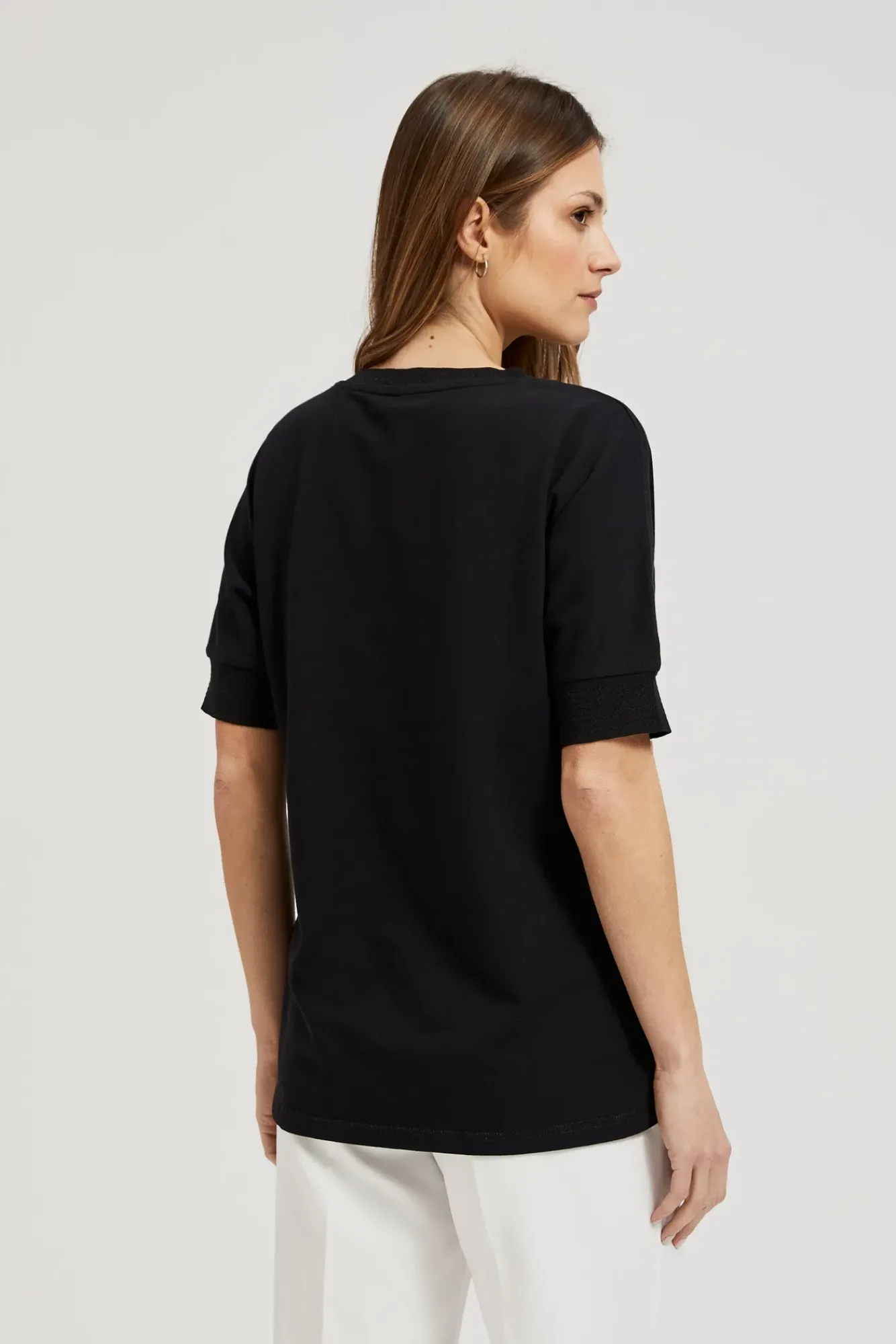 Bluzy Damskie Czarne|Bluzy Wiosenne>Moodo Bluza z dżetami czarna