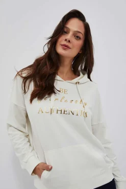 Bluzy Wiosenne|Bluzy Damskie Z Nadrukiem>Moodo Bluza z kapturem i ozdobnym napisem  perłowa