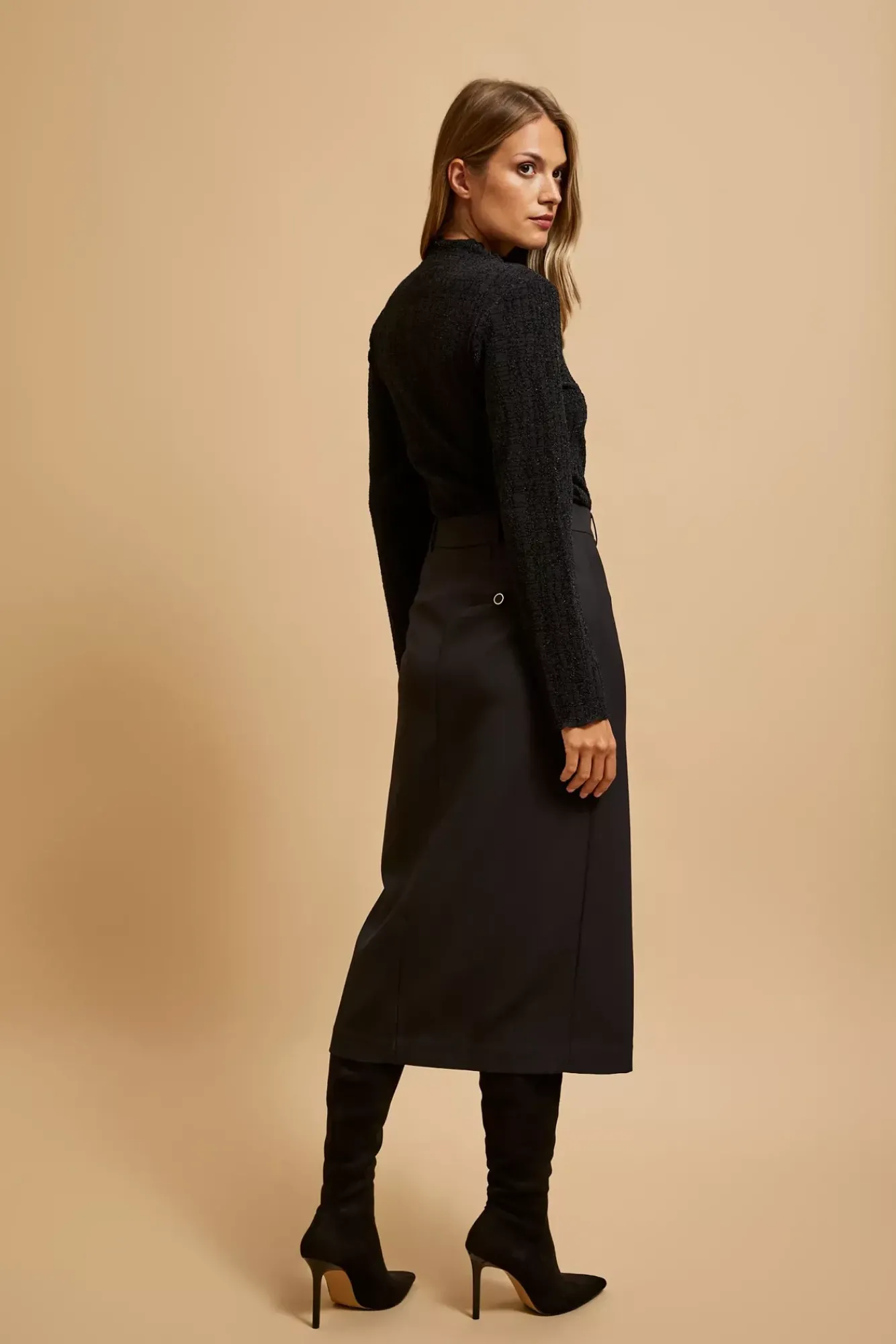 Spódnice Jesienne|Spódnice Eleganckie>Moodo Elegancka spódnica midi