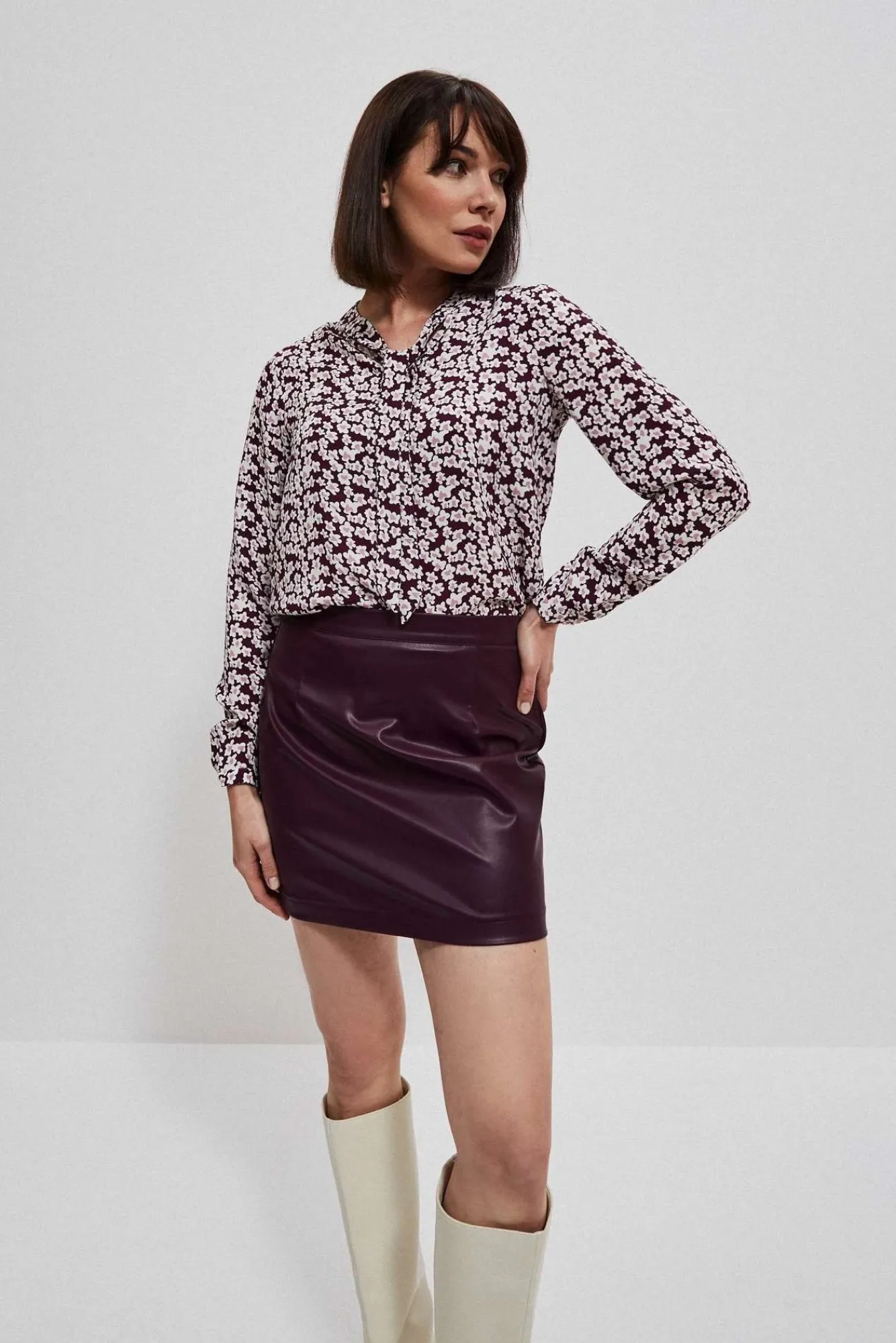 Koszule Damskie Eleganckie|Koszule Z Nadrukiem>Moodo Koszula z kwiatowym printem koloru burgund