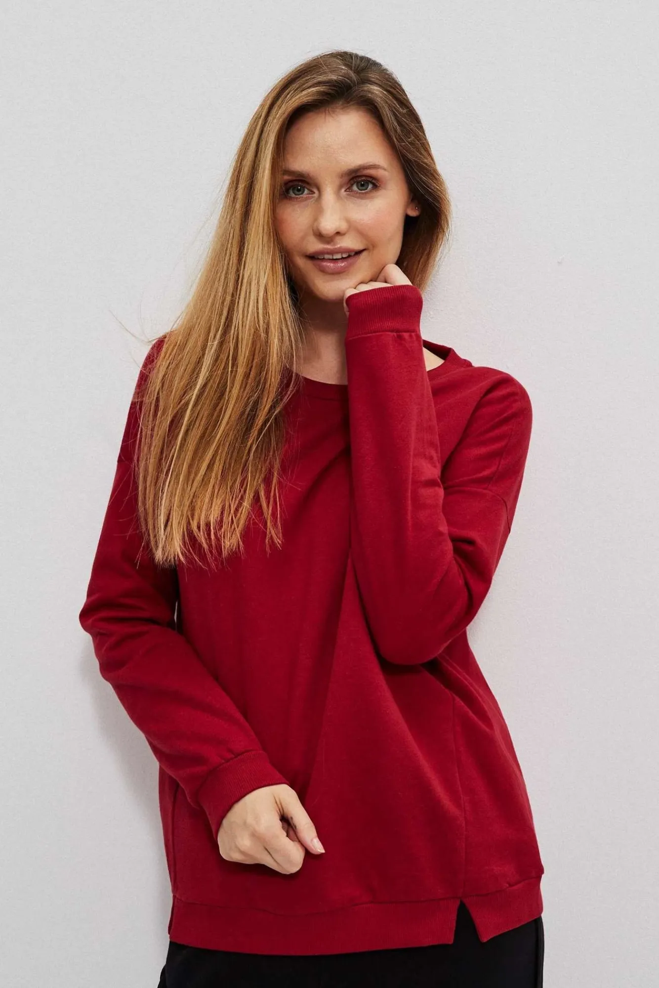 Bluzy Damskie Czerwone|Bluzy Zimowe>Moodo Prosta bluza bordowy